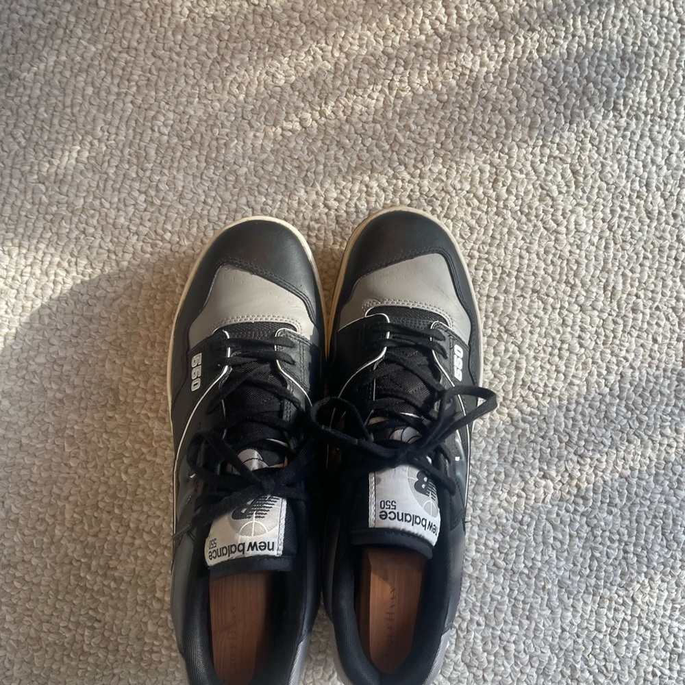 New Balance 550 Men's Black and Gray Shoes - Picture 2 of 6